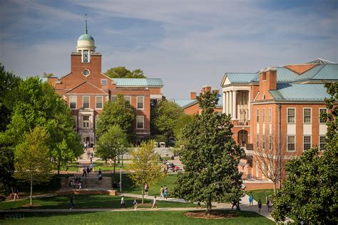 find university near me.